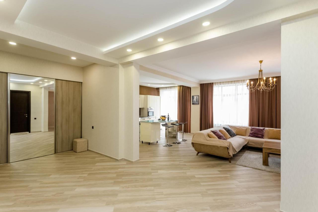 Rustaveli Residence III Tbilisi ภายนอก รูปภาพ